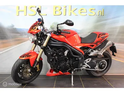 TRIUMPH SPEED TRIPLE – foto 2