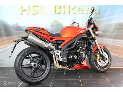 TRIUMPH SPEED TRIPLE – foto 3