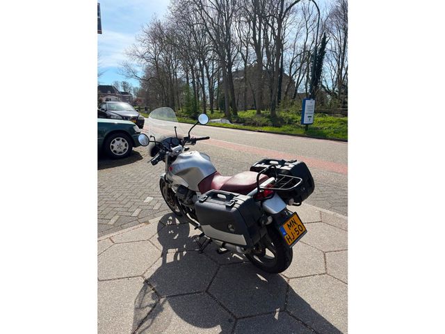 moto-guzzi - breva-750