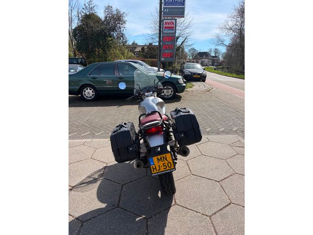 moto-guzzi - breva-750