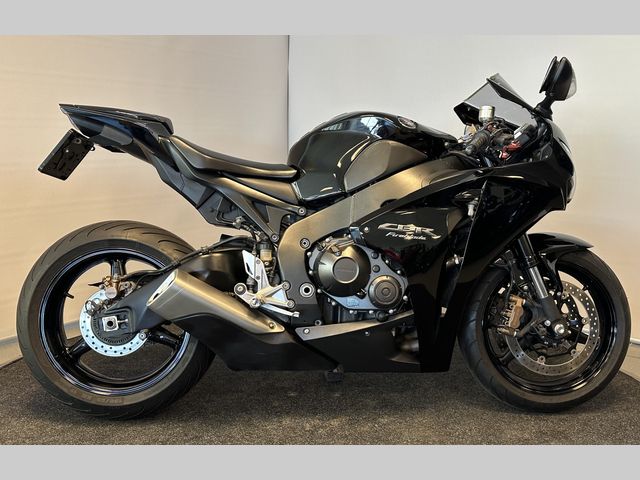 honda - cbr-1000-rr-fireblade