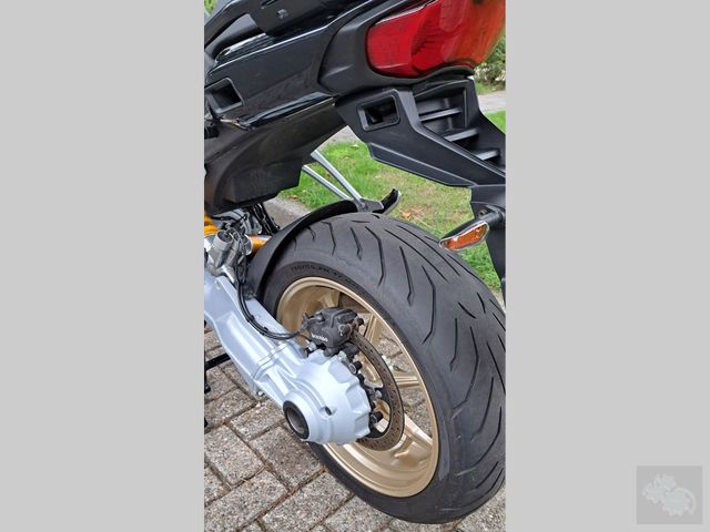 moto-guzzi - v-100-mandello-s