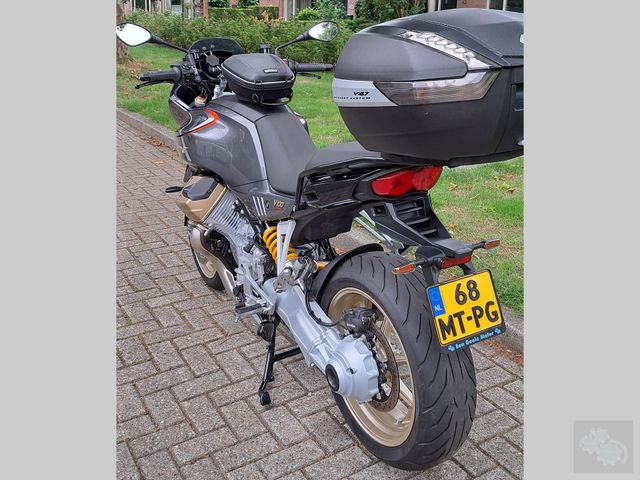 moto-guzzi - v-100-mandello-s