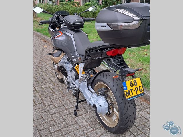 moto-guzzi - v-100-mandello-s