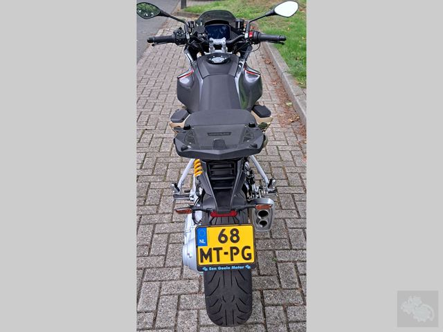 moto-guzzi - v-100-mandello-s