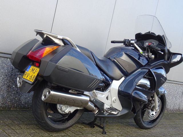 honda - st-1300-pan-european