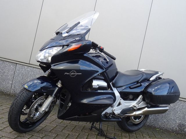 honda - st-1300-pan-european