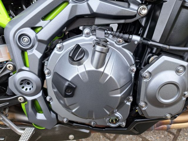 kawasaki - z900-performance