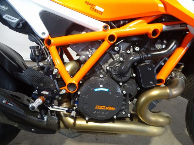 ktm - 1290-super-duke-rr