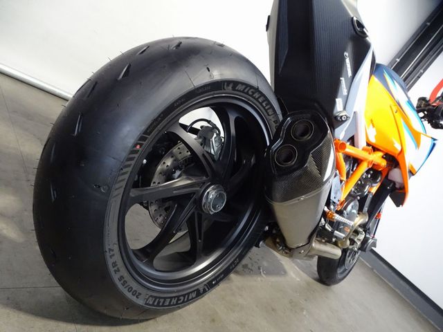 ktm - 1290-super-duke-rr