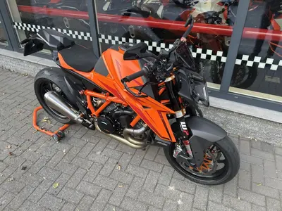 KTM 1390 SUPER DUKE R – foto 2