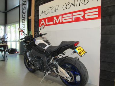 YAMAHA MT 10 SP – foto 3