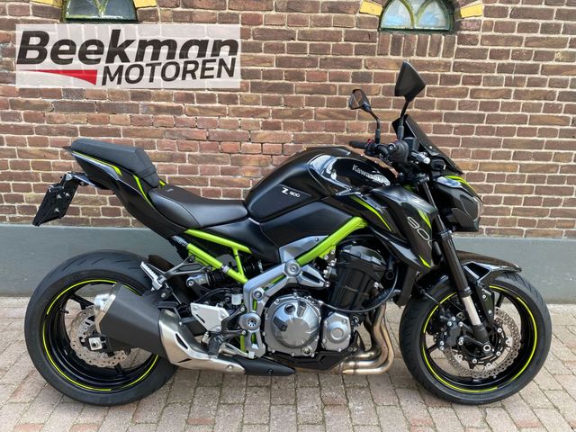 kawasaki - z900