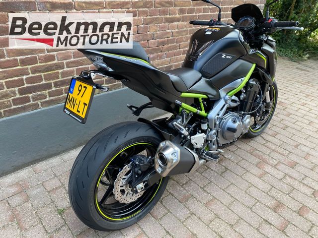 kawasaki - z900