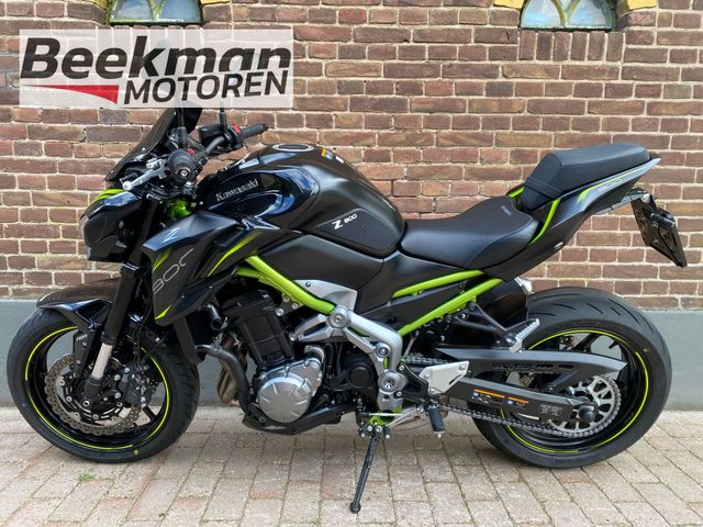 kawasaki - z900