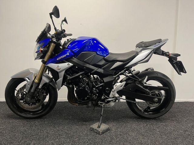 suzuki - gsr-750