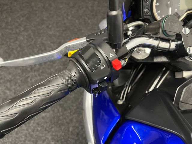 suzuki - gsr-750