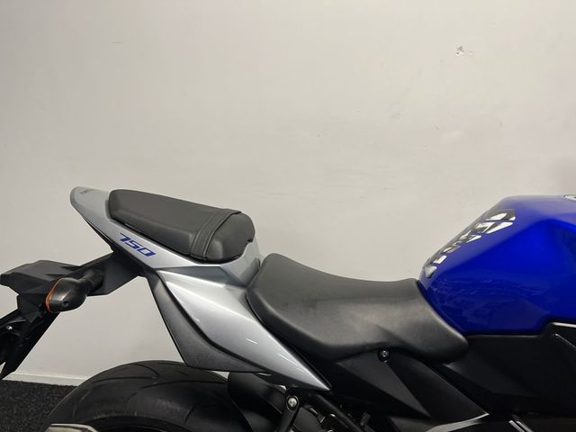 suzuki - gsr-750