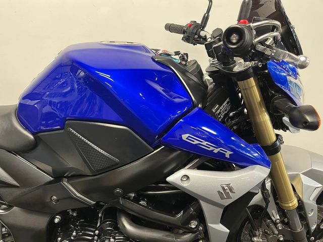 suzuki - gsr-750