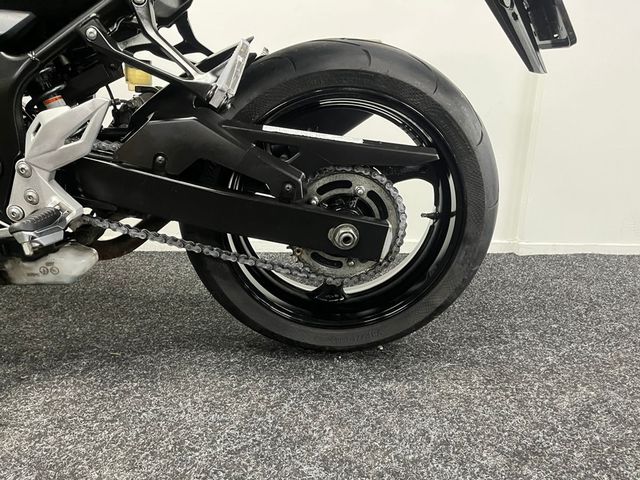 suzuki - gsr-750