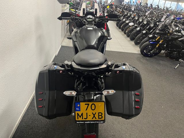 kawasaki - versys-650-abs