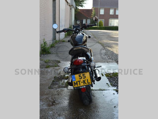 triumph - bonneville-bobber