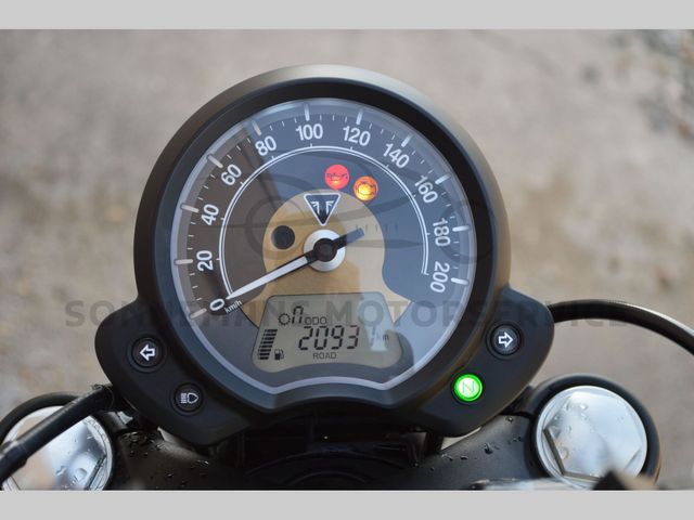 triumph - bonneville-bobber