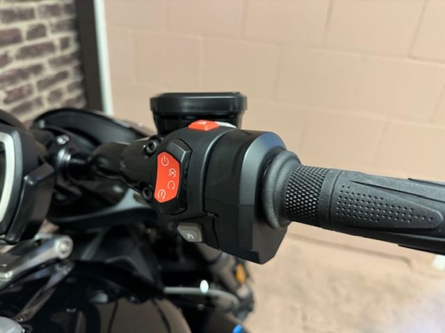 triumph - rocket-3-storm-r