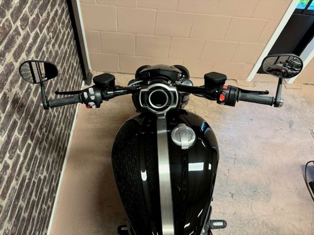 triumph - rocket-3-storm-r