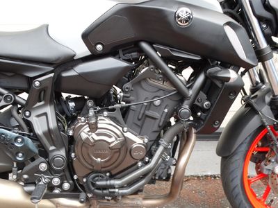YAMAHA MT 07 ABS – foto 3