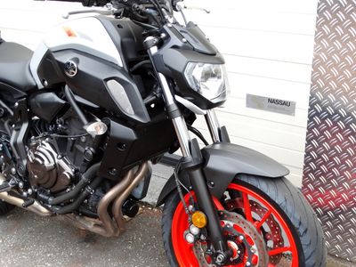 YAMAHA MT 07 ABS – foto 2