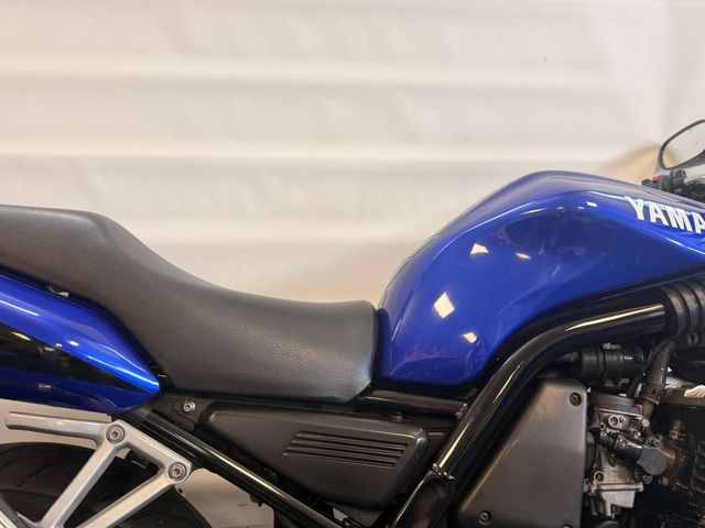 yamaha - fzs-600-fazer