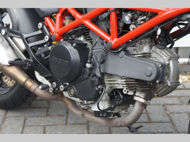 ducati - m-695