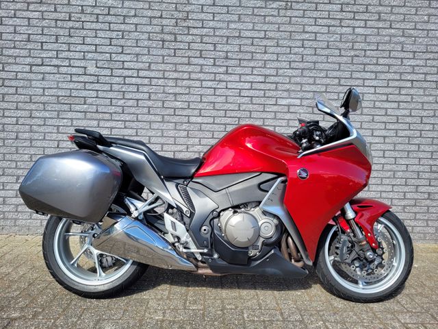 honda - vfr-1200-f