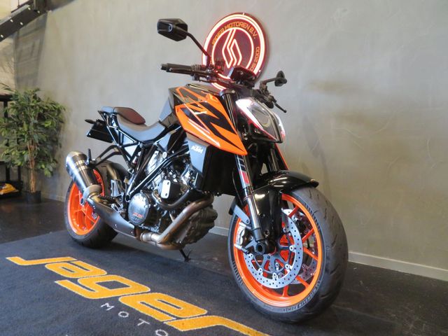 ktm - 1290-super-duke-r