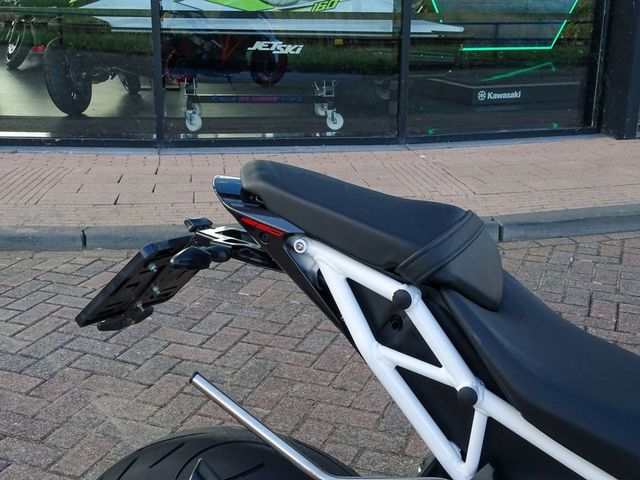 ktm - 1290-super-duke-r