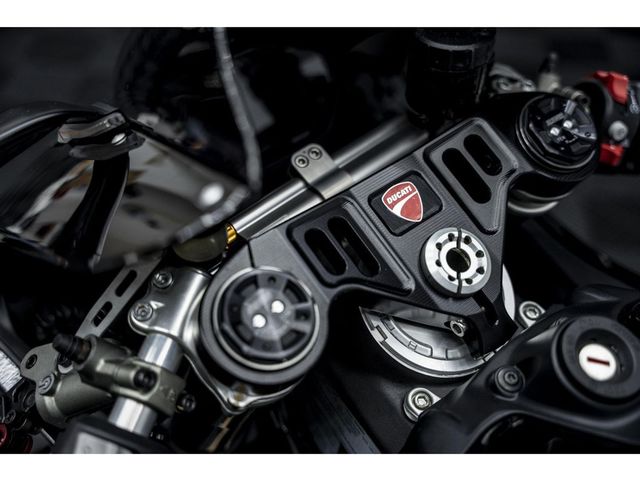 ducati - panigale-v2