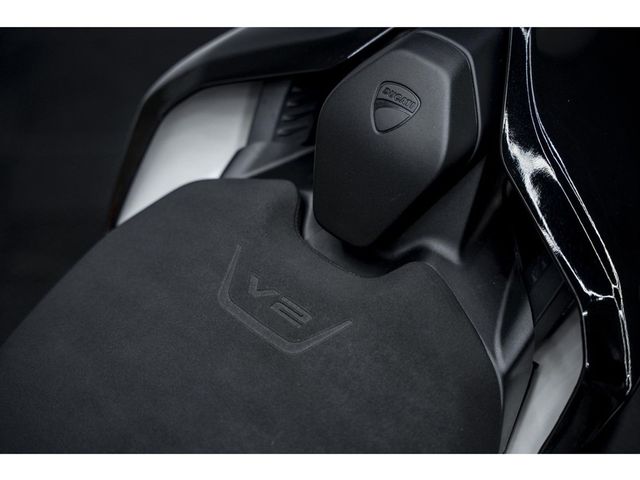 ducati - panigale-v2