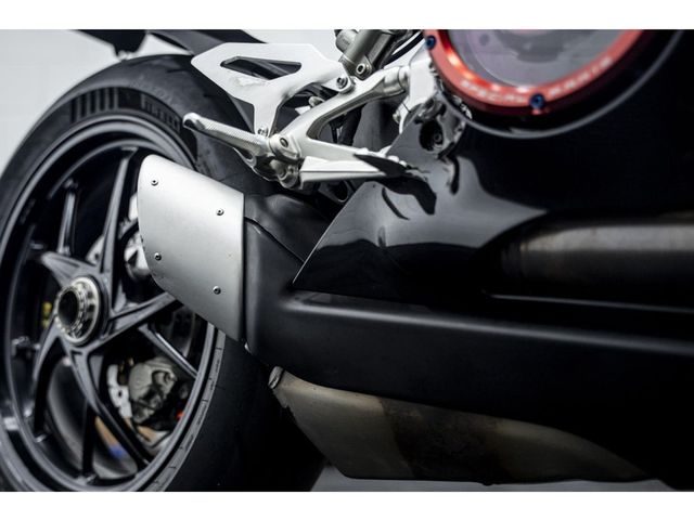 ducati - panigale-v2