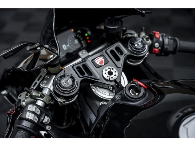 ducati - panigale-v2