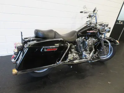 HARLEY-DAVIDSON ROAD KING CLASSIC FLHRC – foto 3