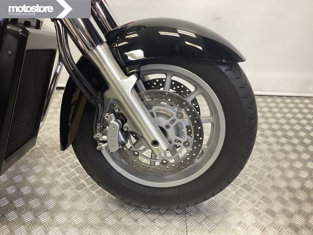 suzuki - m-1800-r-intruder