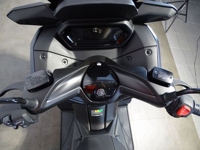 yamaha - x-max-300-abs