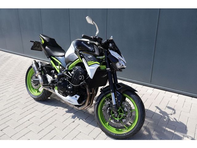 kawasaki - z900