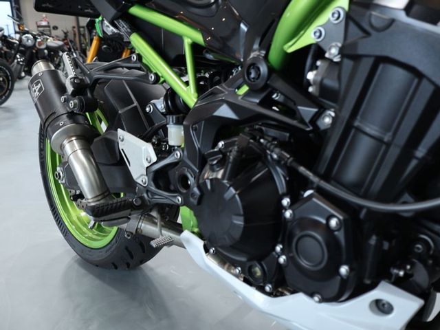 kawasaki - z900