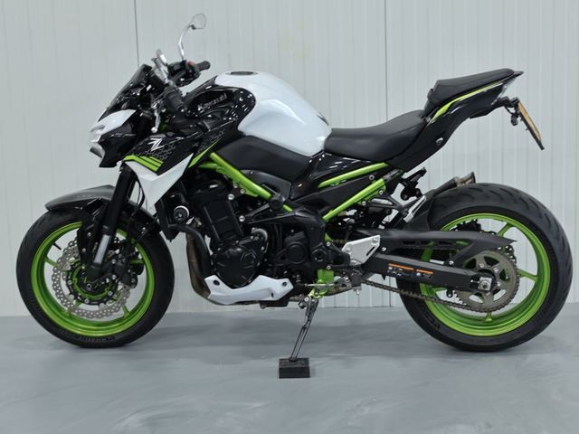 kawasaki - z900