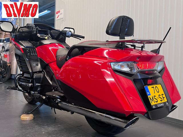 honda - gl-1800-goldwing-bagger
