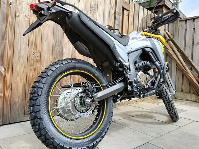 voge - 300-r