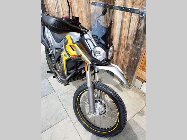 voge - 300-r