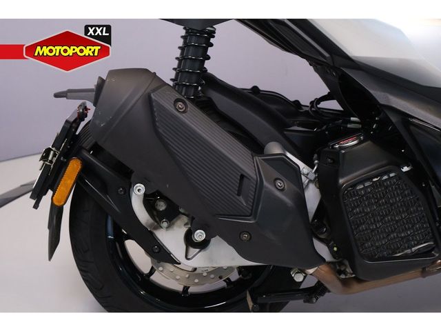 aprilia - sr-gt-200